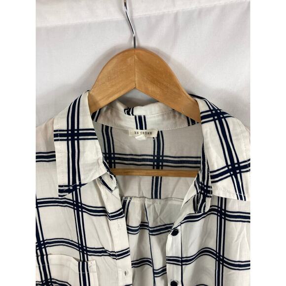 en creme plaid button down shirt size medium - Picture 2 of 5